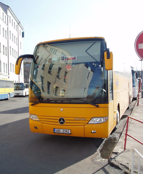 17-8-1_Mercedes-Benz_O580_Travego.jpg